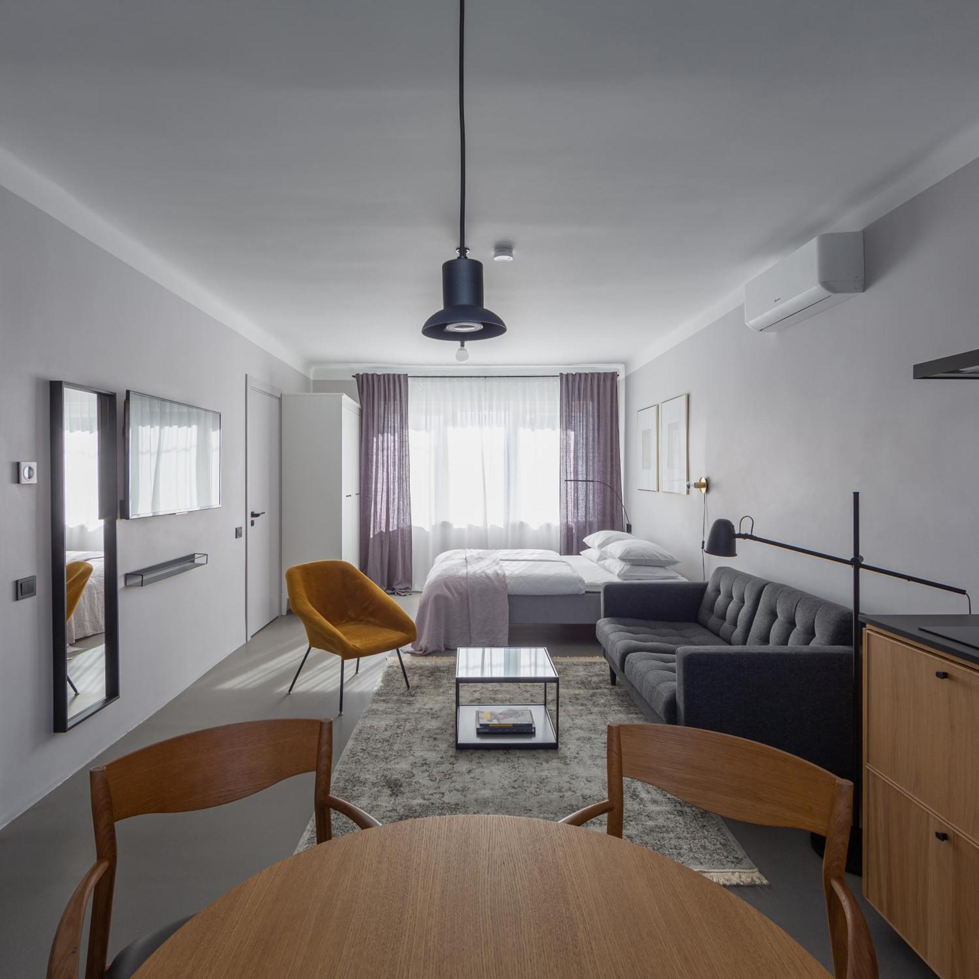 Minimalist. Apartment & Studio Šiauliai Buitenkant foto